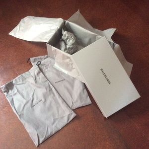 Balenciaga Shoe Gift  🎁 set